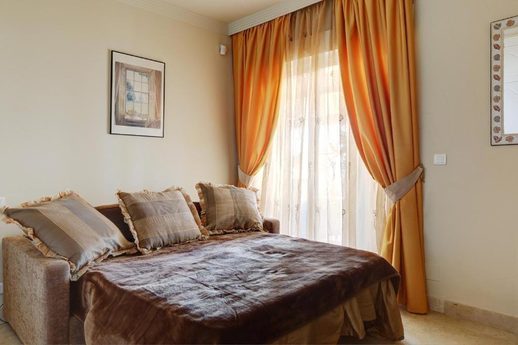 Frontline Beach Apartment - Sinfonia Del Mar Эстепона Экстерьер фото